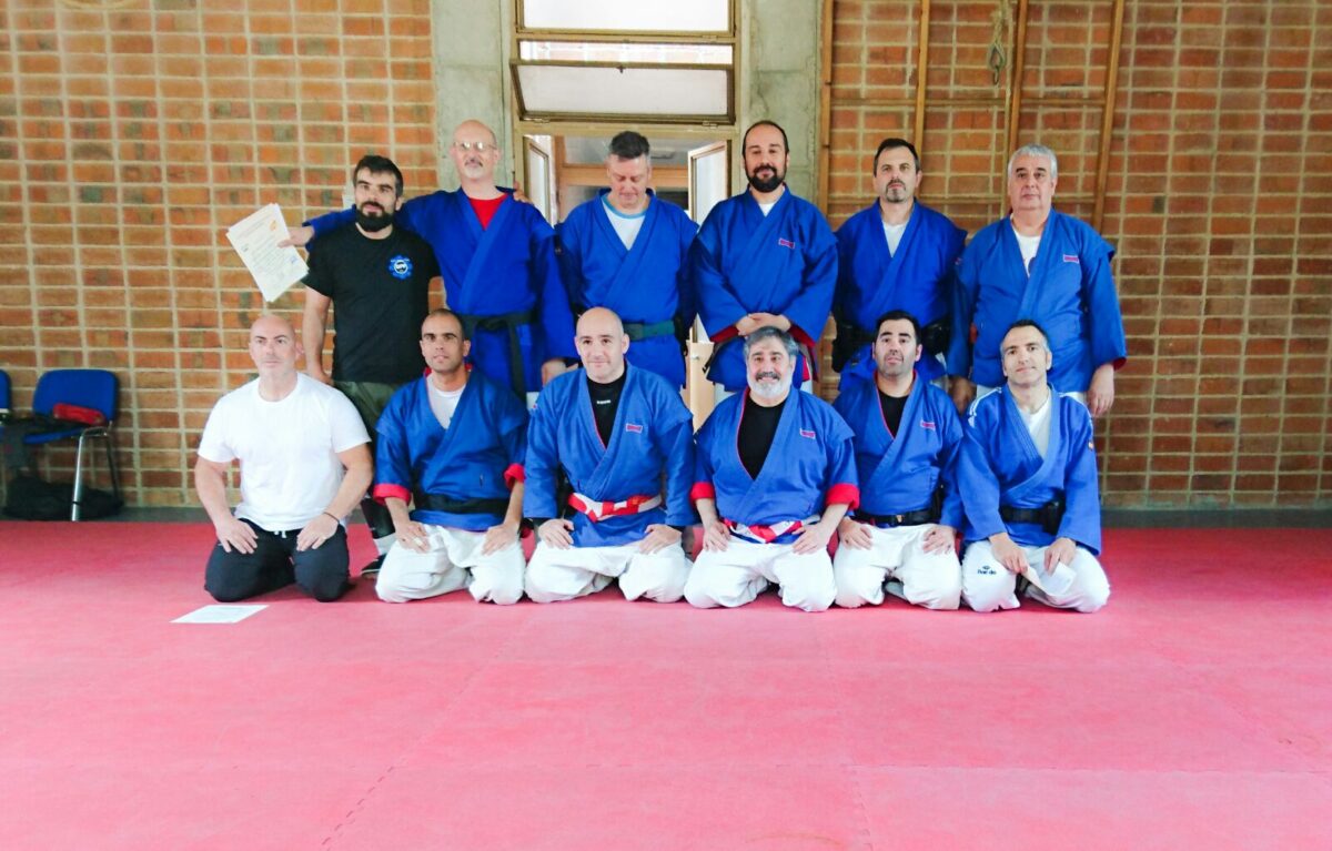 Curso de intervención ante arma blanca‏